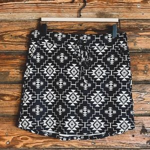 NWT! Fabulous “Maverick Moonlight” Black & White Skort! 🌸